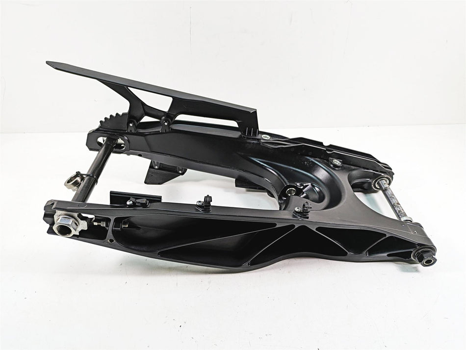 2018 KTM 1090 Adventure R Swingarm Swing Arm + Axle 6070403004433 60303298000 {{ shop.shopifyCountryName }} - Mototech271