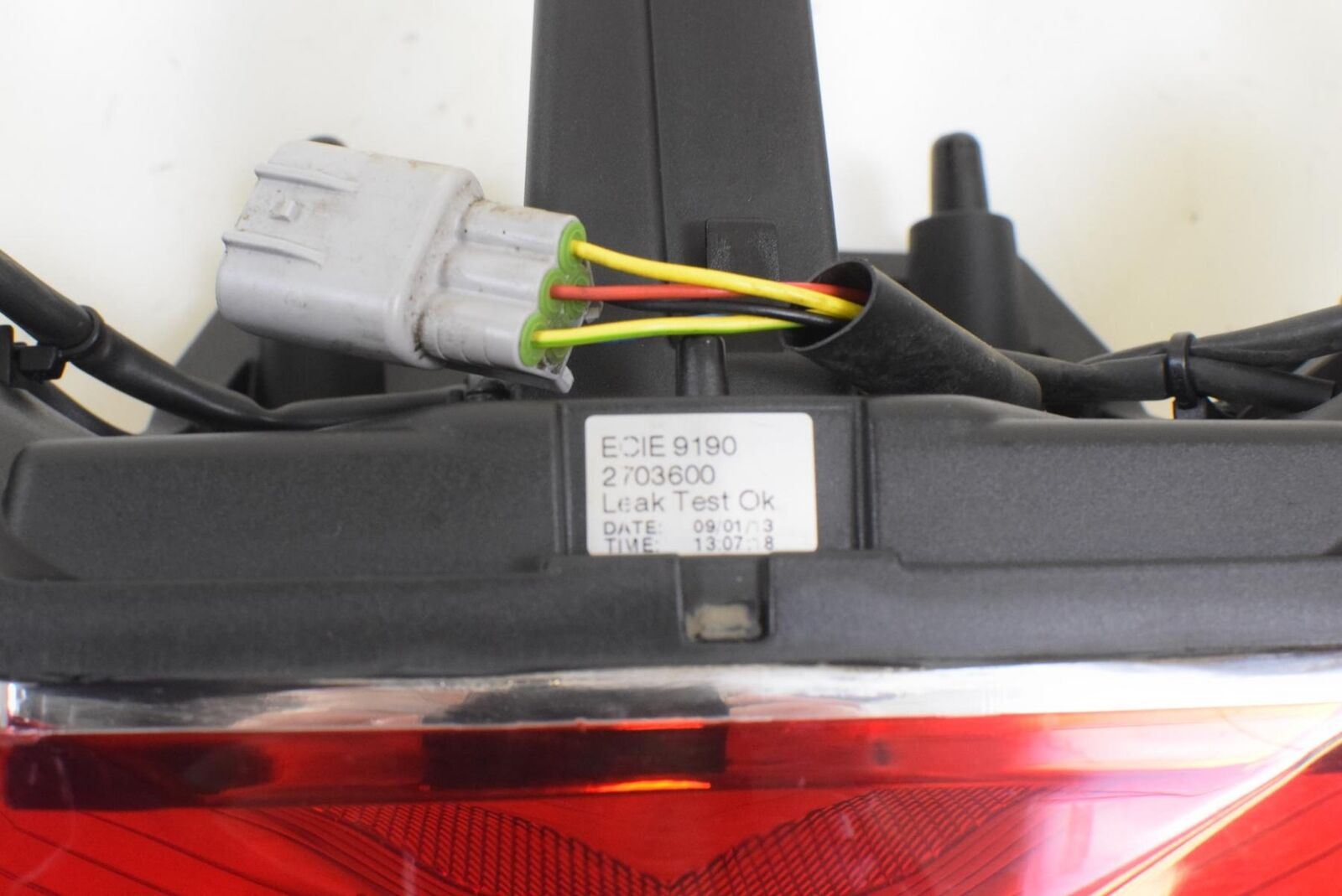 2013 Triumph 1215 Trophy SE Taillight Tail Light Lamp Lens NICE T2703600 {{ shop.shopifyCountryName }} - Mototech271