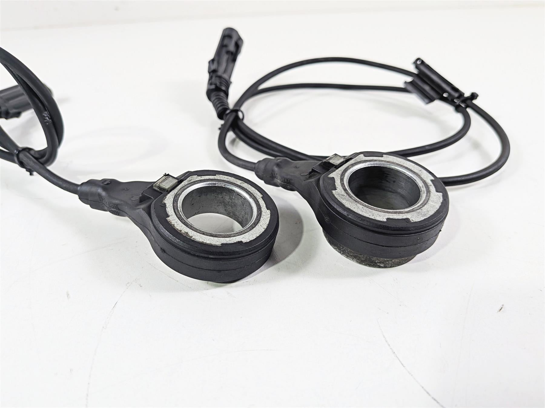 2020 Harley Touring FLTRK Road Glide Front Rear Abs Wheel Speed Sensors 32700015 {{ shop.shopifyCountryName }} - Mototech271
