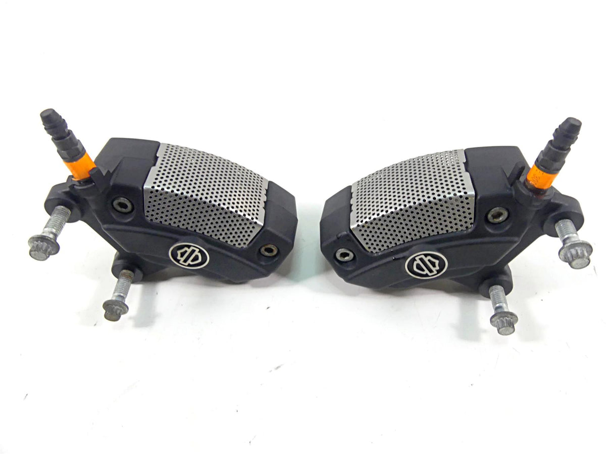 2015 Harley VRSCF Muscle V-Rod Nice Front Brake Caliper Set 44731-08 44732-08 {{ shop.shopifyCountryName }} - Mototech271