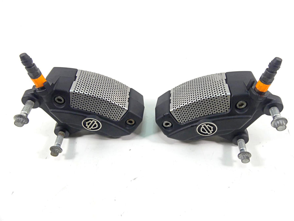 2015 Harley VRSCF Muscle V-Rod Nice Front Brake Caliper Set 44731-08 44732-08 {{ shop.shopifyCountryName }} - Mototech271