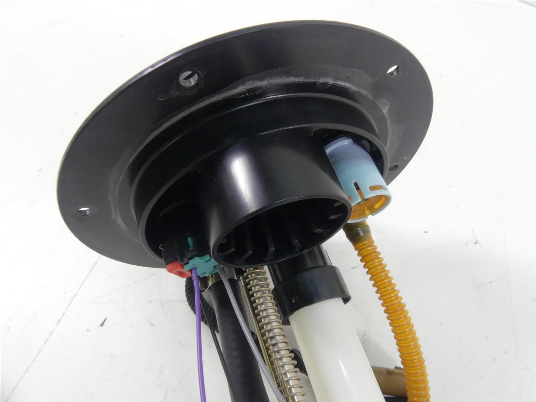 2011 Harley VRSCF Muscle Rod Fuel Gas Petrol Pump - Tested 75310-07 {{ shop.shopifyCountryName }} - Mototech271