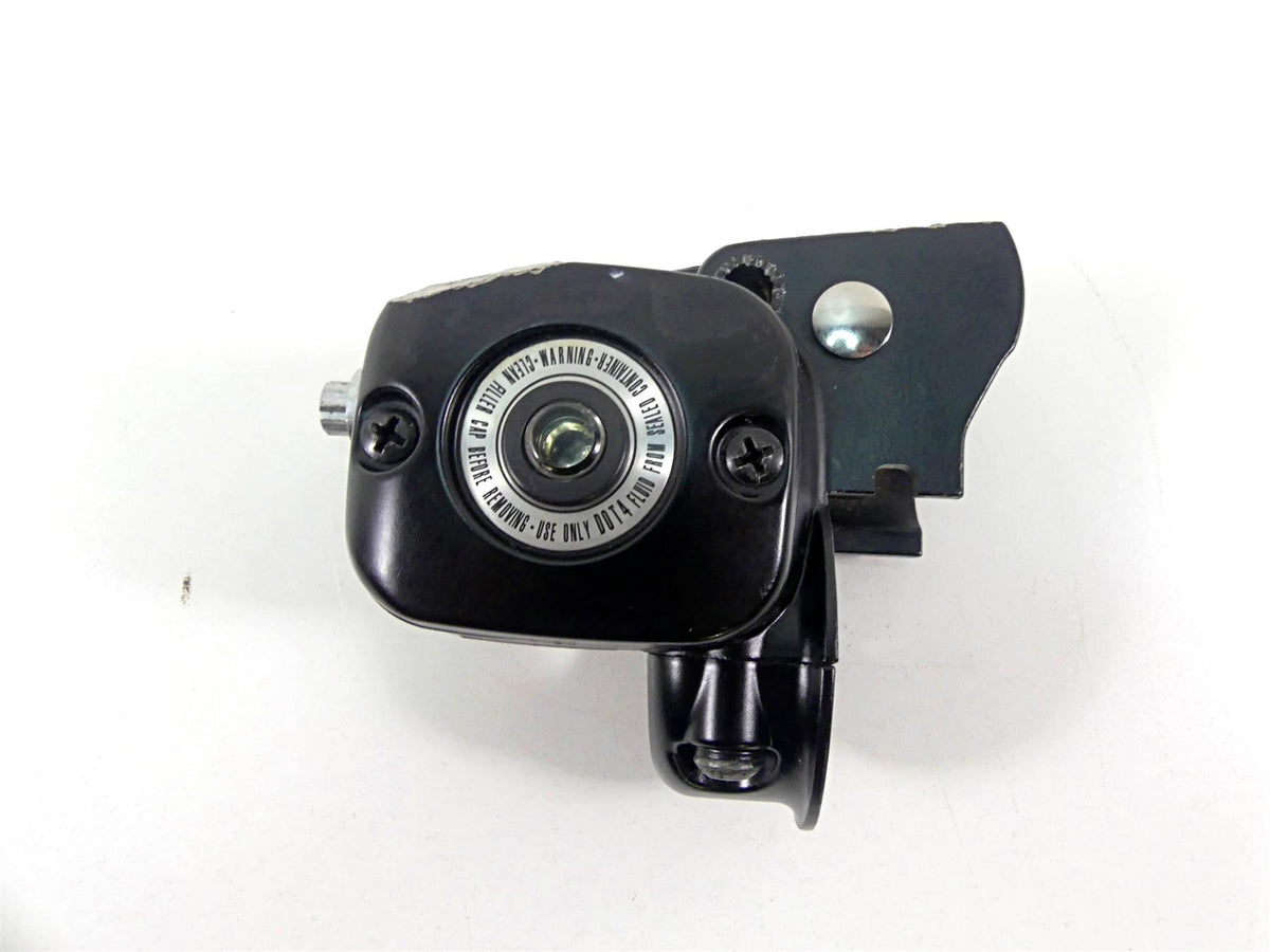 2010 Harley FXDF Dyna Fat Bob Front Brake Master Cylinder 9/16 -Read 45170-08E {{ shop.shopifyCountryName }} - Mototech271