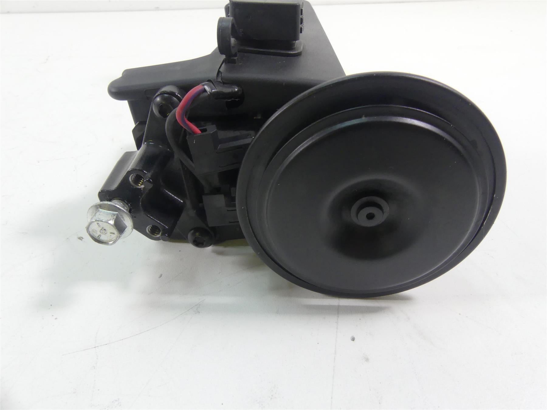 2021 Harley Softail FXBBS 114 Street Bob Horn & USB Wiring Box 69201654 {{ shop.shopifyCountryName }} - Mototech271