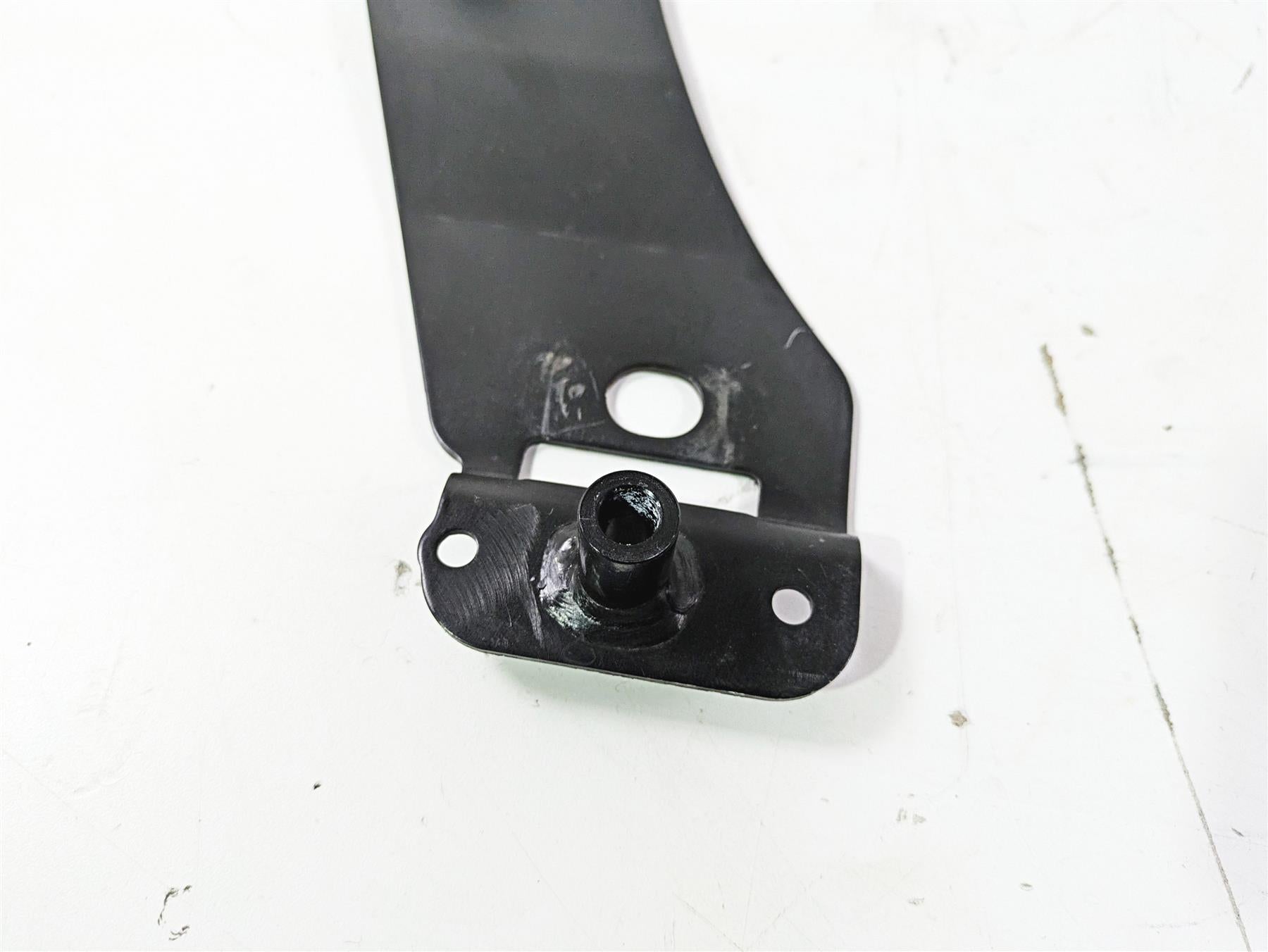 2012 Victory Cross Country Rear Metal Fender Support Bracket Set 1017862 {{ shop.shopifyCountryName }} - Mototech271