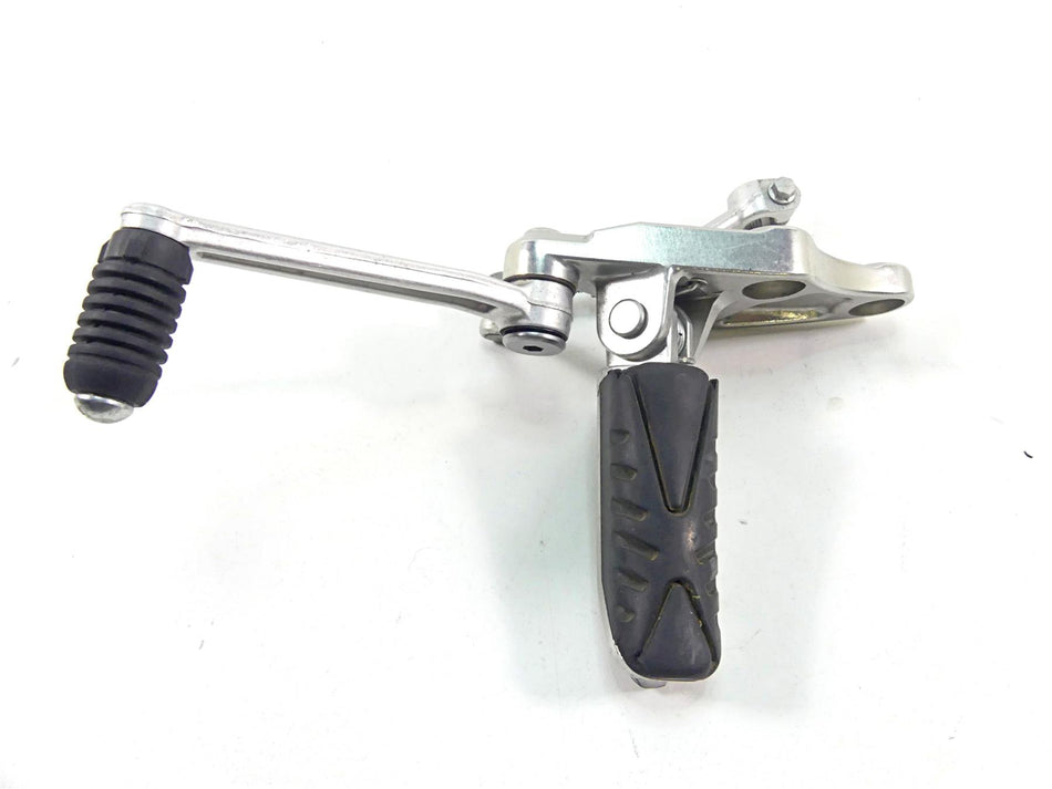 2012 Yamaha VMX17 VMAX 1700 Left Footpeg Foot Peg & Shifter Set 2S3-27442-00-00 {{ shop.shopifyCountryName }} - Mototech271