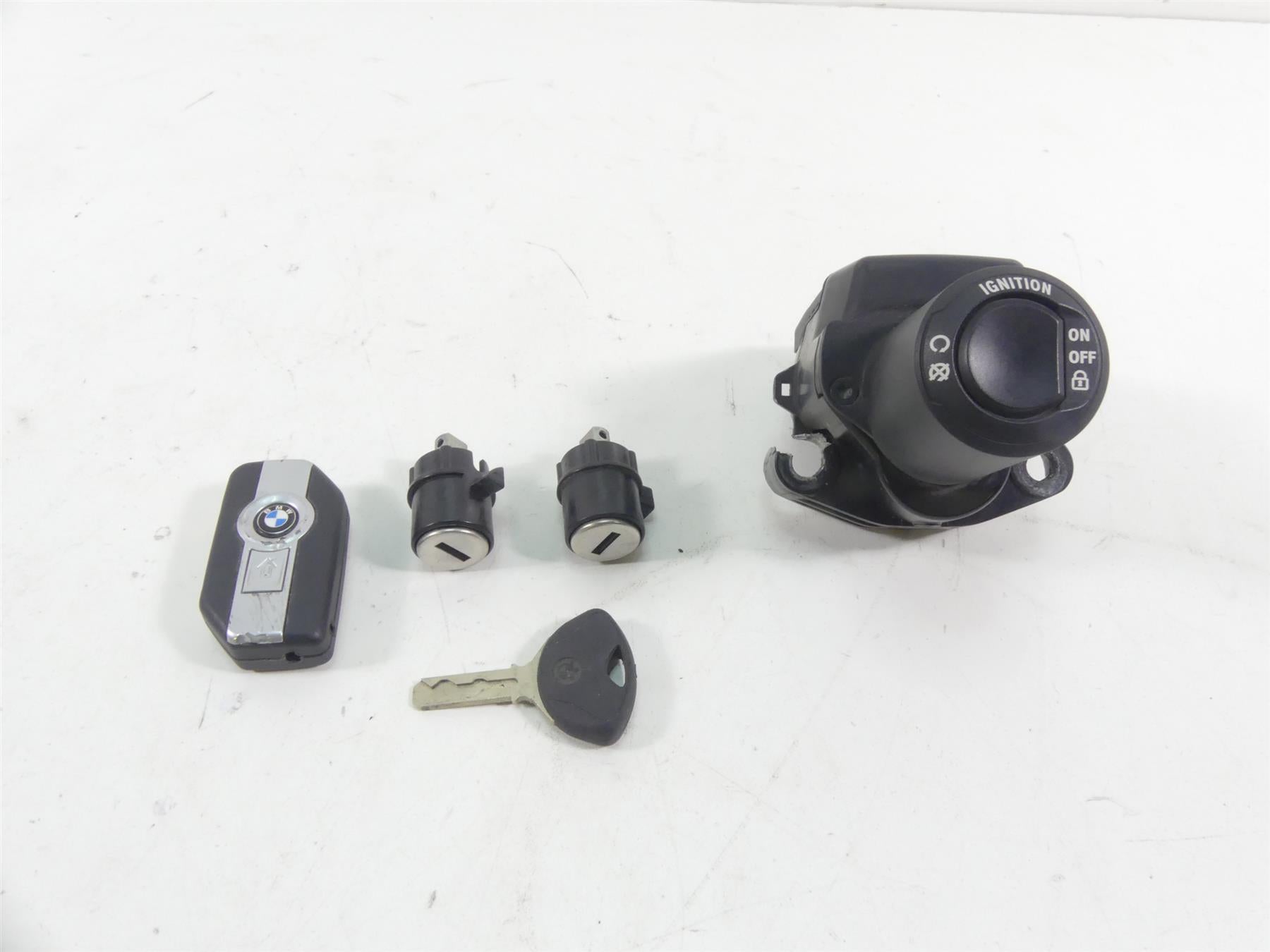 2015 BMW R1200RT K52 Hands Free Ignition Switch Key Lock Set - Read 8554655