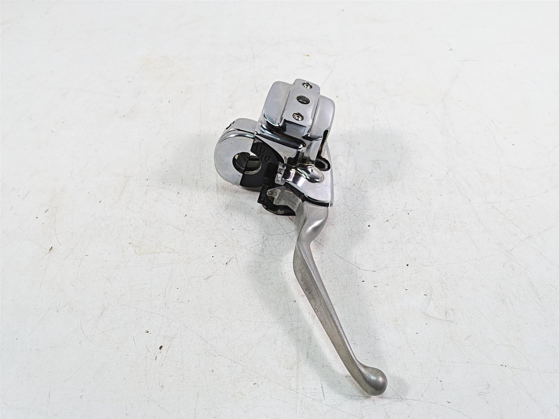 1999 Harley Touring FLHTC Electra Glide Front Brake Master Cylinder 11/ 41700737 {{ shop.shopifyCountryName }} - Mototech271