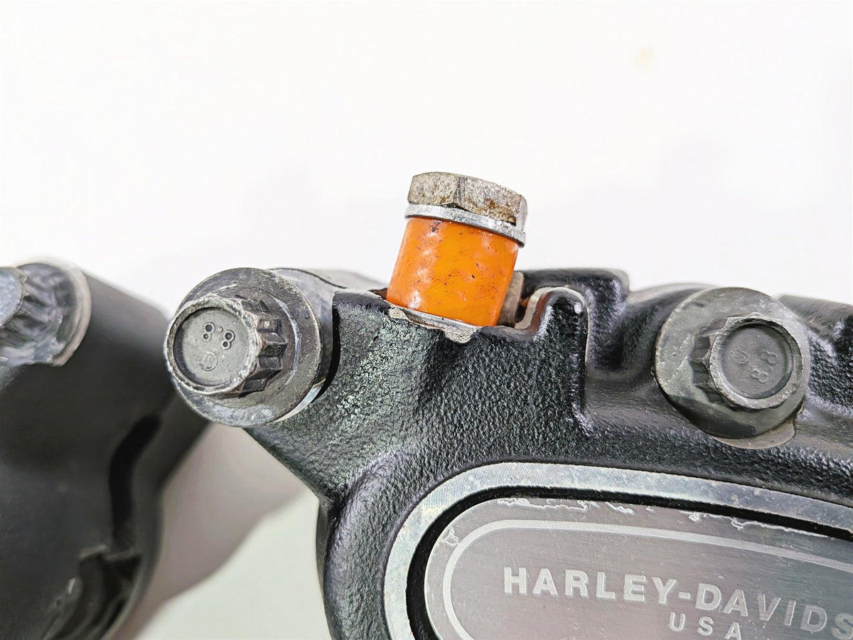 2011 Harley FXDF Dyna Fat Bob Dual Front Brake Caliper Set 44046-08 {{ shop.shopifyCountryName }} - Mototech271