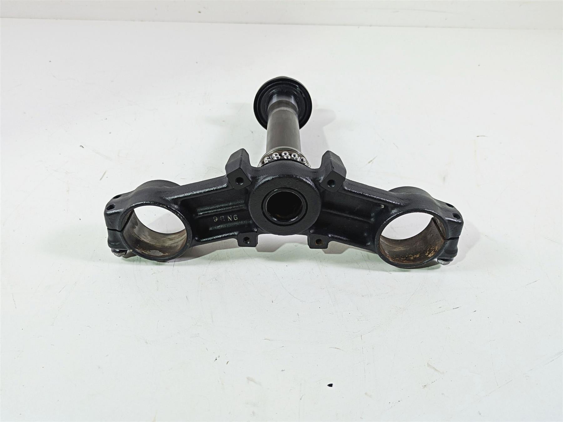 2020 Kawasaki Z900 ZR900 Lower Triple Tree Steering Clamp 44037-0167-18R {{ shop.shopifyCountryName }} - Mototech271