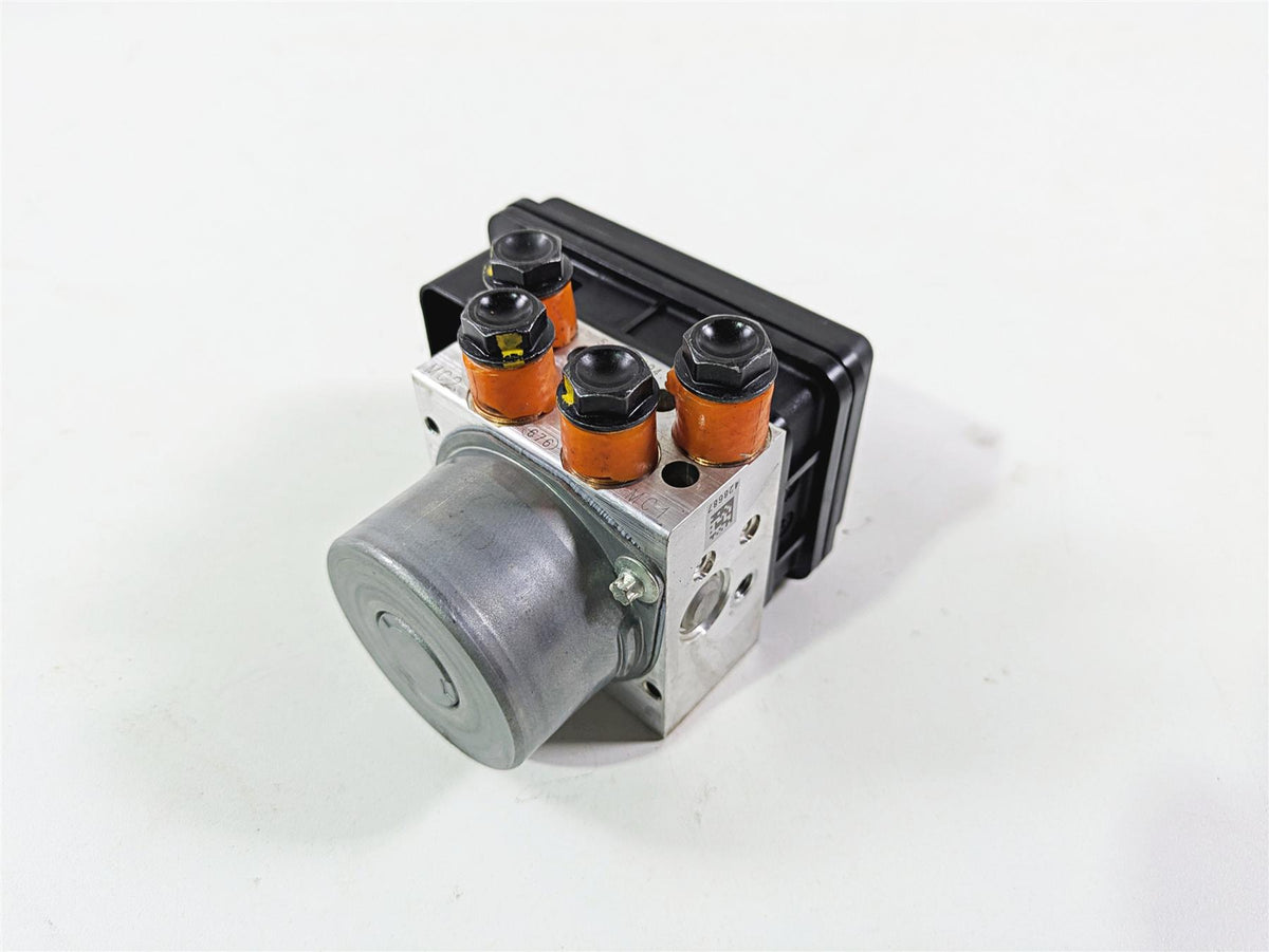 2022 Ducati Streetfighter V2 Abs Brake Pump Control Module 54240951B {{ shop.shopifyCountryName }} - Mototech271