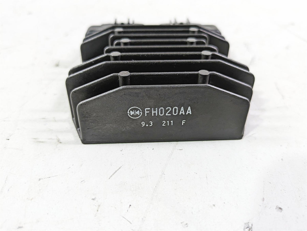 2020 Triumph Street Scrambler 900 Rectifier Voltage Regulator FH020AA 1300675 {{ shop.shopifyCountryName }} - Mototech271
