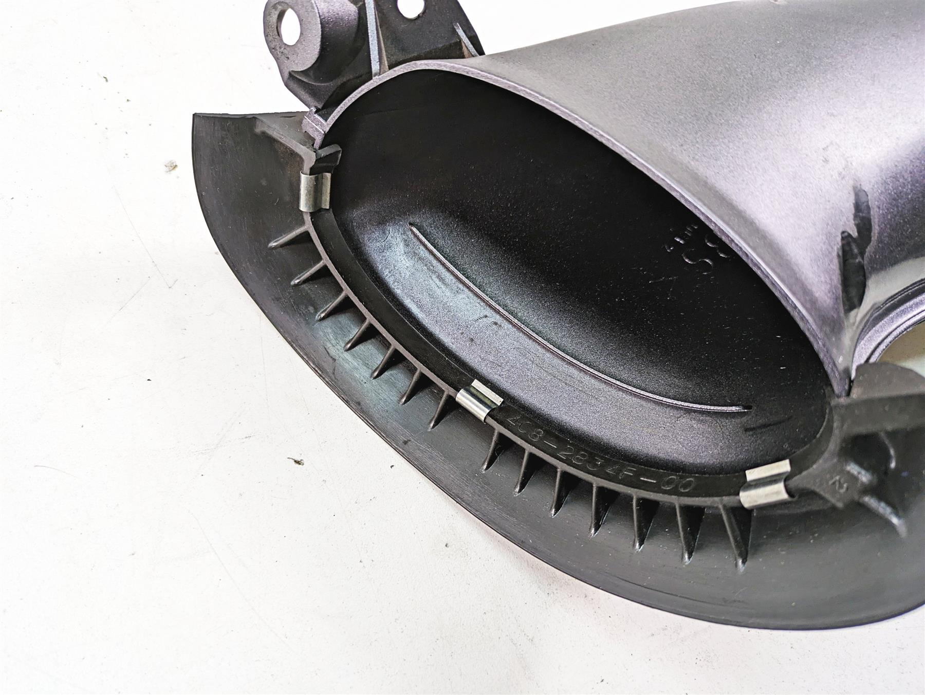 2007 Yamaha R1 YZFR1 Right Side Air Intake Duct Ram Scoop 4C8-2838N-00-P0 {{ shop.shopifyCountryName }} - Mototech271