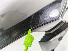 Load image into Gallery viewer, 2021 Kawasaki Z900 ZR900 Front Fender &amp; Mounts 35038-0023 | Mototech271
