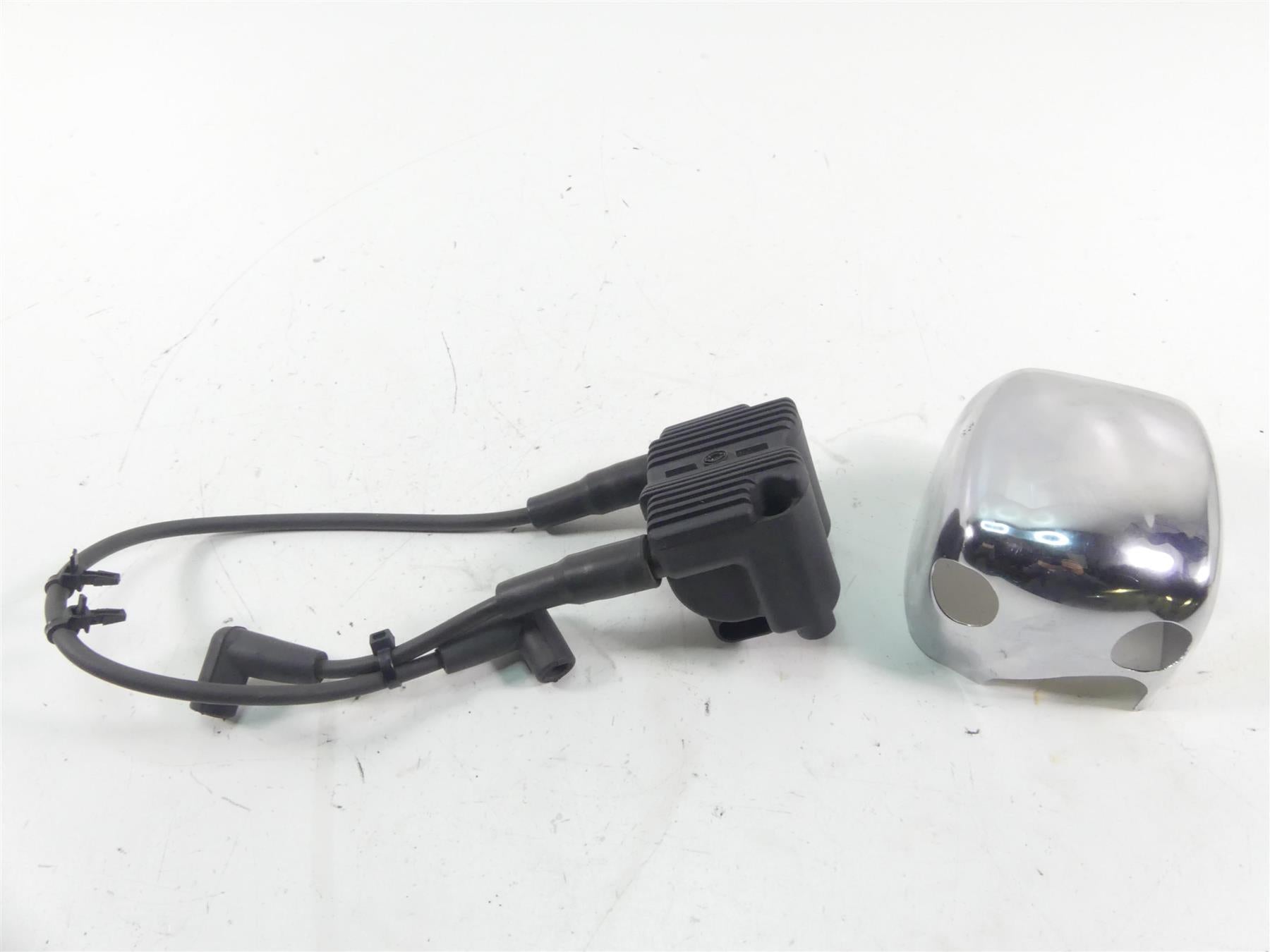 2004 Harley Softail FXSTD SE CVO Deuce Ignition Coil & Chrome Cover 31743-01 {{ shop.shopifyCountryName }} - Mototech271