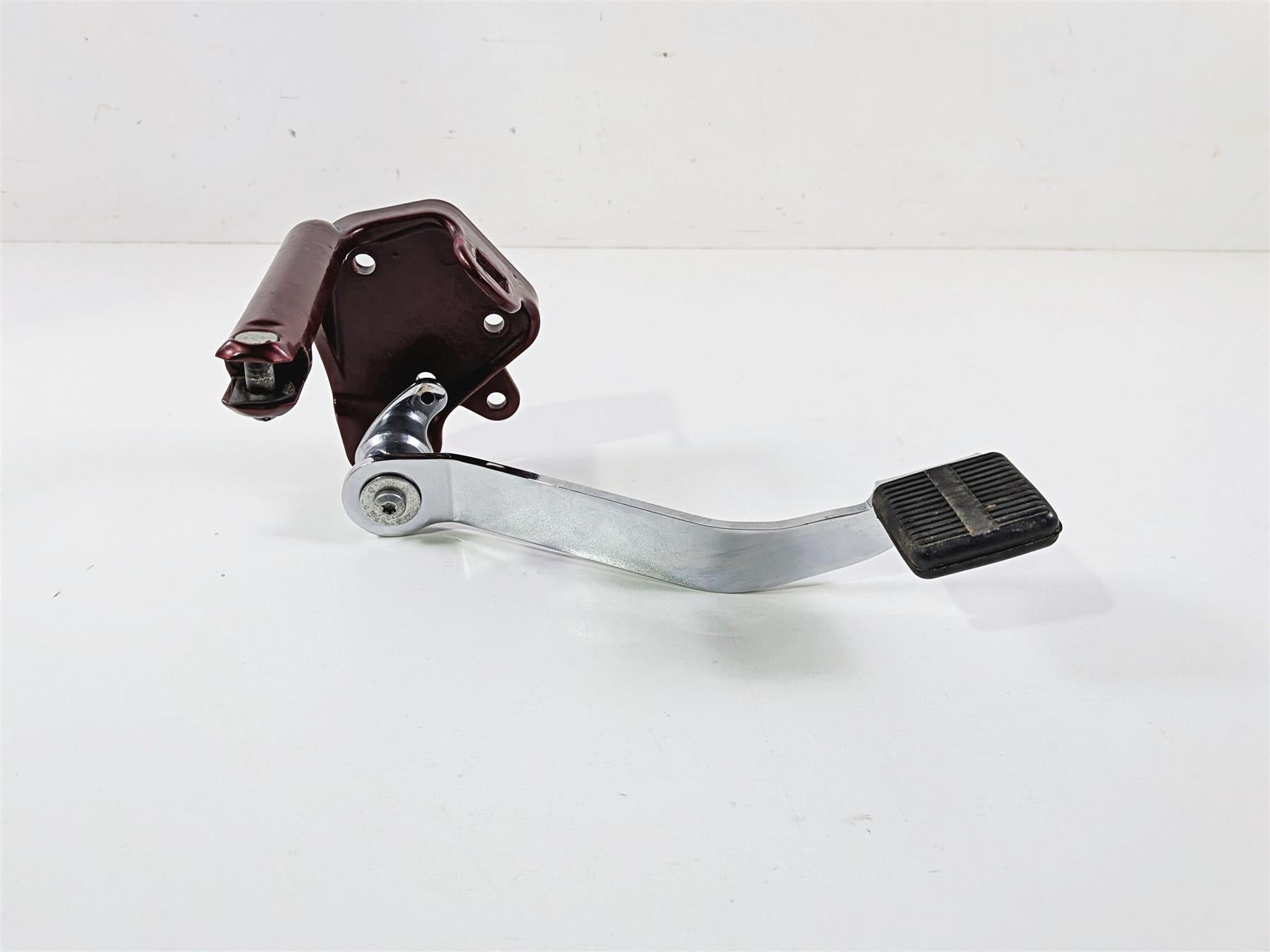 2009 Harley FXCWC Softail Rocker Right Front Footpeg Mount - Read 42508-08 {{ shop.shopifyCountryName }} - Mototech271