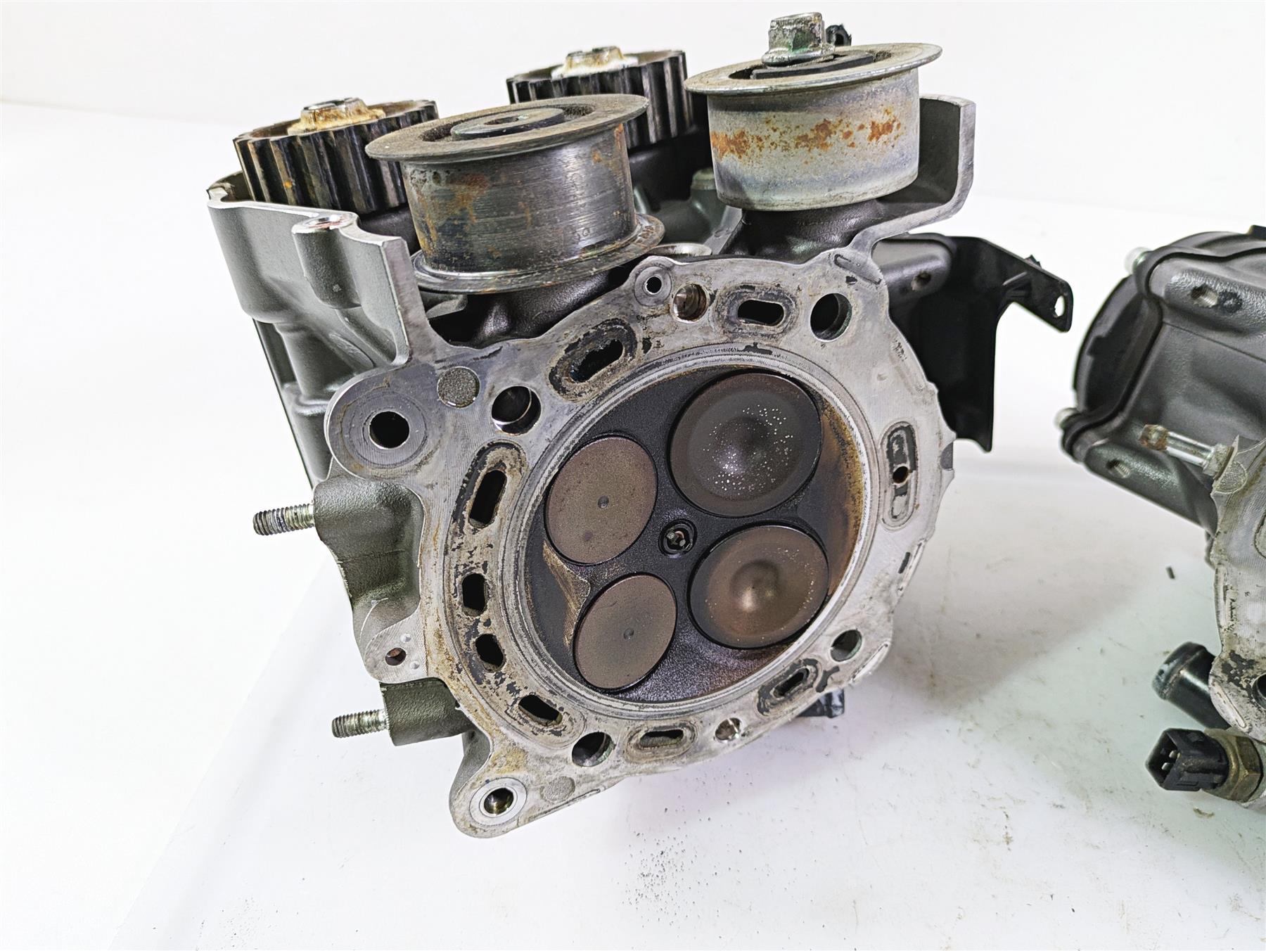 2012 Ducati Streetfighter 848 Cylinderhead Cylinder Heads 30123301AB 30122782AB {{ shop.shopifyCountryName }} - Mototech271