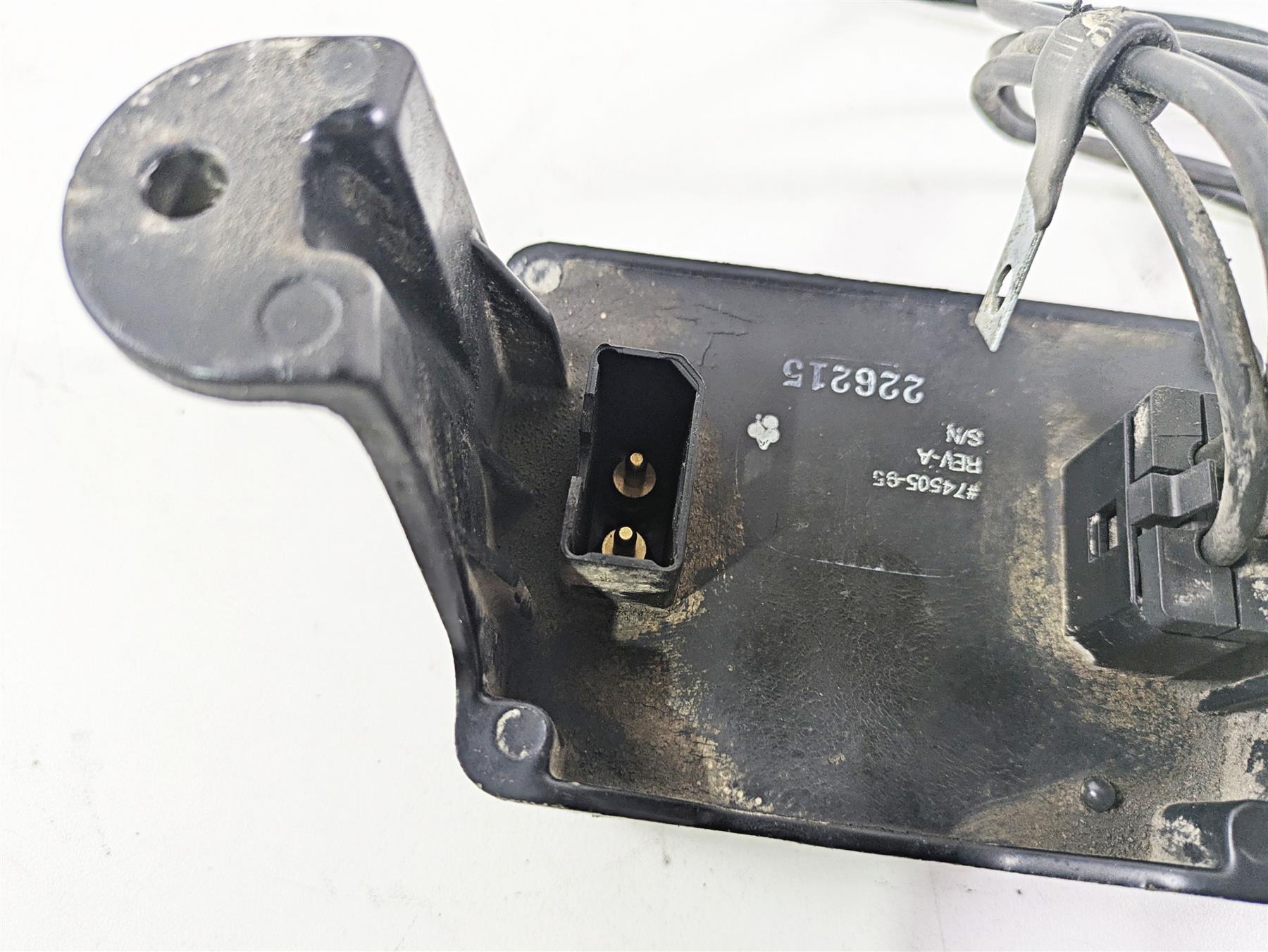 1996 Harley Touring FLHTCUI Electra Glide Rectifier Voltage Regulator 74505-95A {{ shop.shopifyCountryName }} - Mototech271