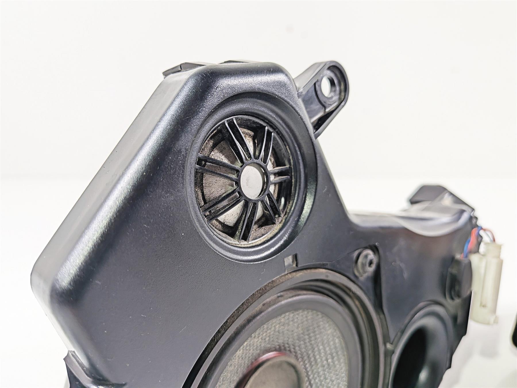 2016 BMW R1200RT RT RTW K52 Front Audio Speaker Set 65138543457 65138543458 {{ shop.shopifyCountryName }} - Mototech271