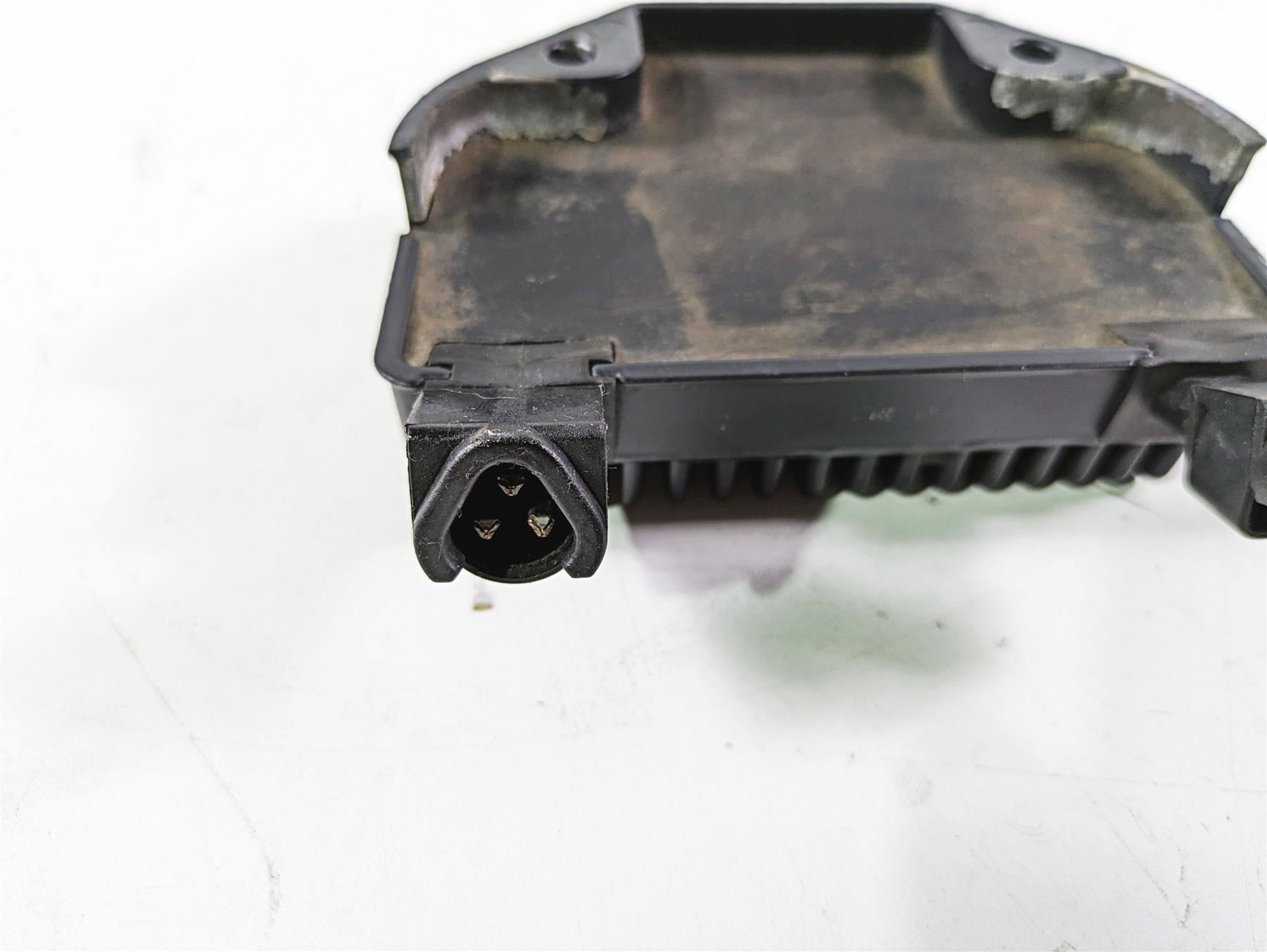 2012 Harley FLD Dyna Switchback Rectifier Voltage Regulator 74631-08A {{ shop.shopifyCountryName }} - Mototech271