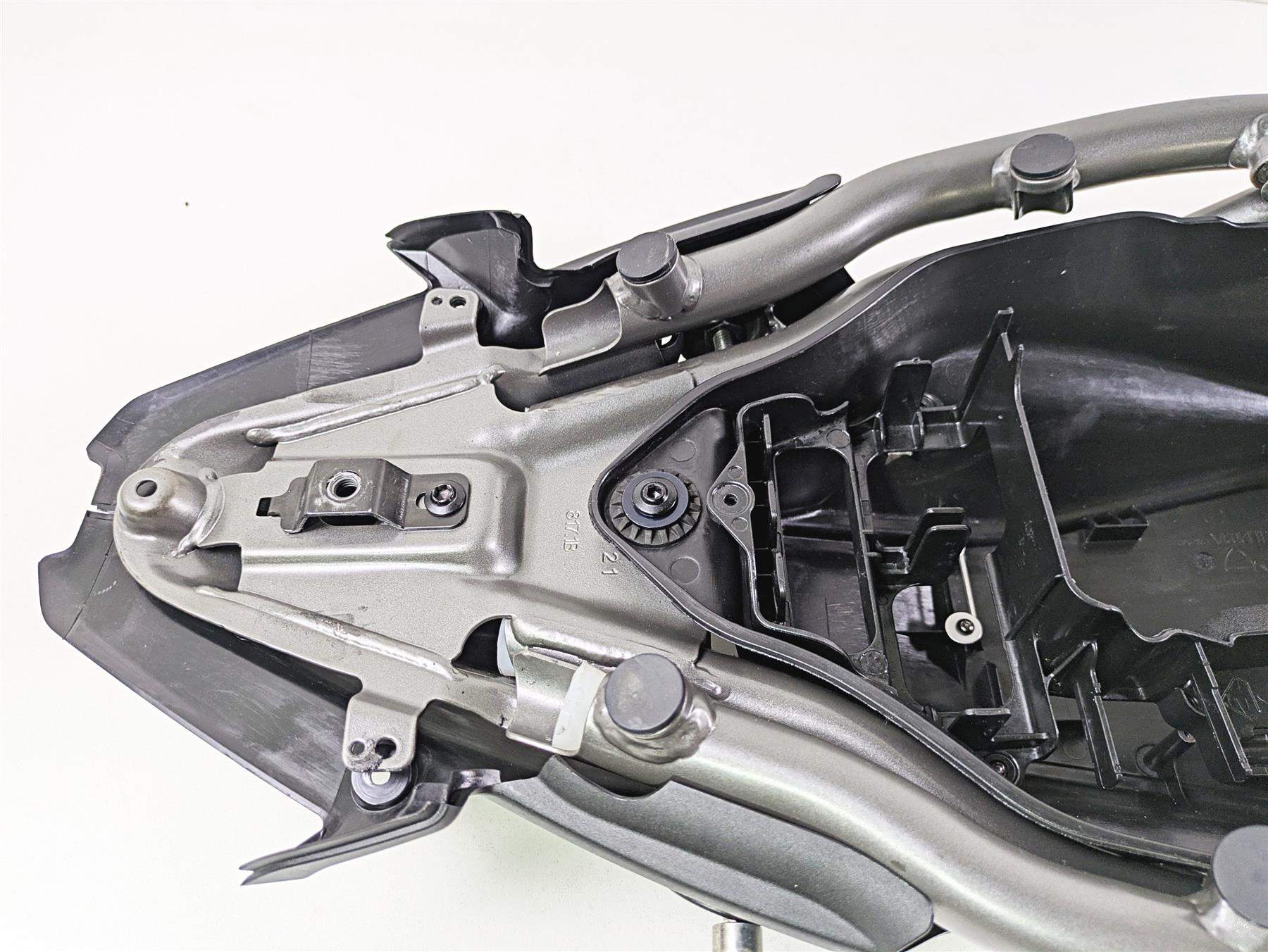 2022 Ducati Hypermotard 950 Rear Subframe Sub Frame 47018171BA {{ shop.shopifyCountryName }} - Mototech271