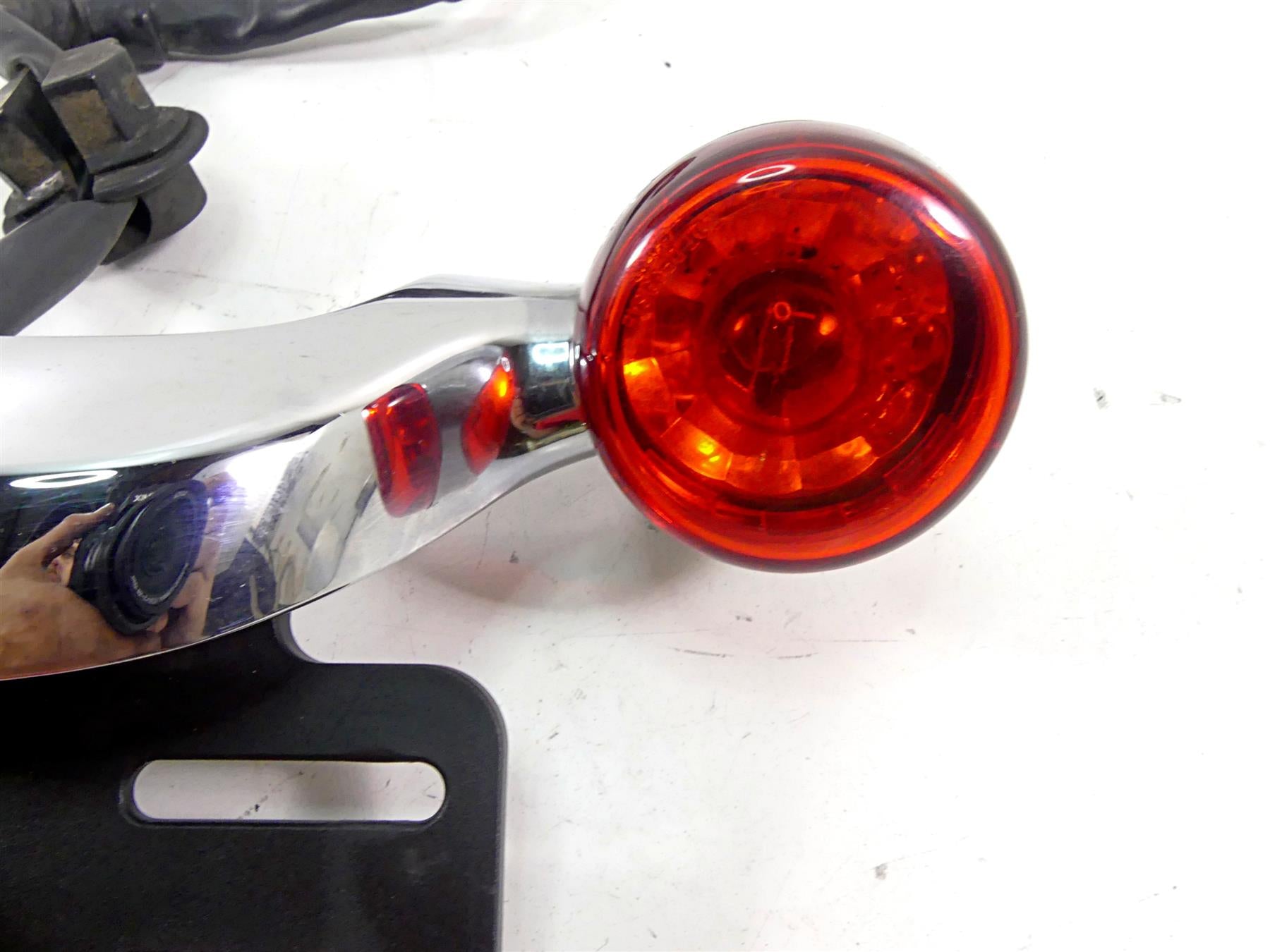 2011 Harley Touring FLTRX Road Glide Rear Blinker Turn Signal Bar 68629-05 {{ shop.shopifyCountryName }} - Mototech271