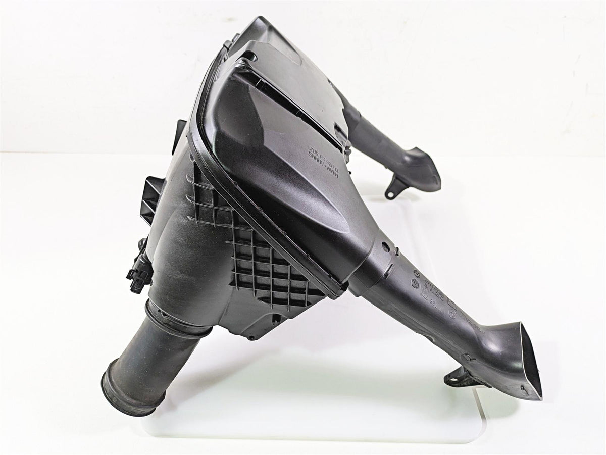 2019 BMW R1250RT K52 Airbox Air Box Cleaner Breather Filter 13718567190 {{ shop.shopifyCountryName }} - Mototech271