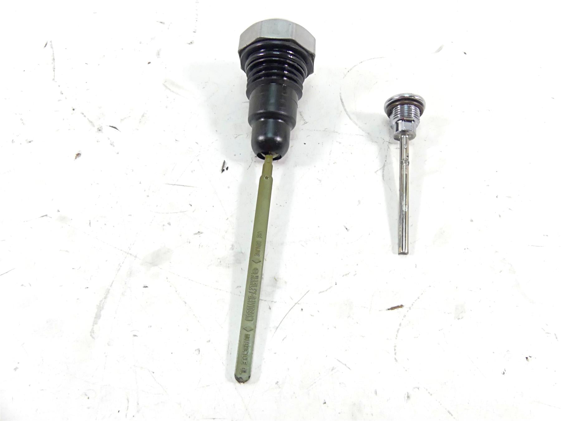 2011 Harley Touring FLTRX Road Glide Transmission Oil Dipstick Set 37065-06A {{ shop.shopifyCountryName }} - Mototech271