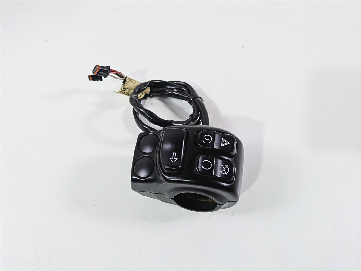 2016 Harley Touring FLHR Road King Right Hand Control Switch 71500127C {{ shop.shopifyCountryName }} - Mototech271