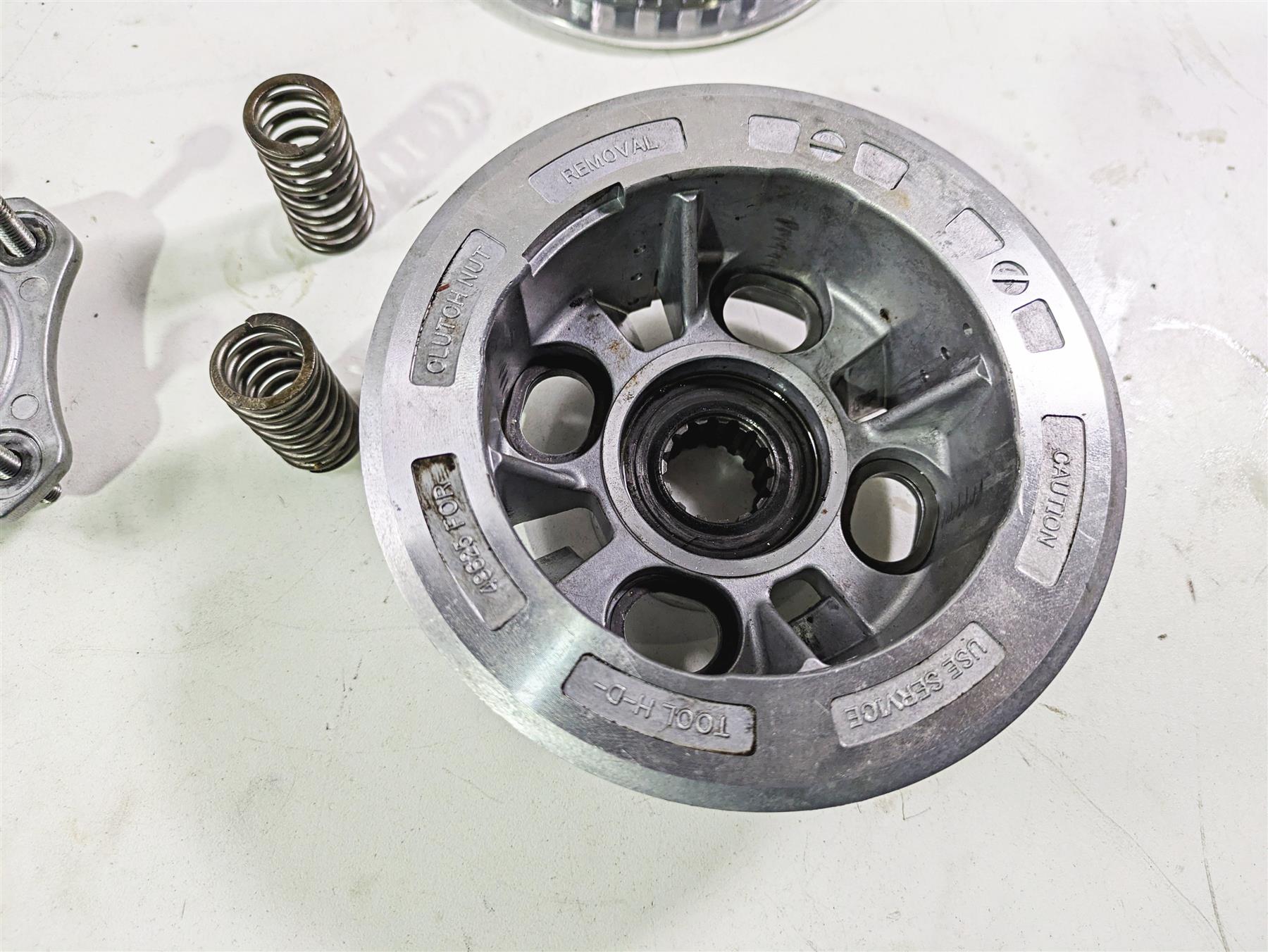 2010 Harley VRSCF Muscle Rod Clutch Basket Friction Disc Set 36699-01KB {{ shop.shopifyCountryName }} - Mototech271