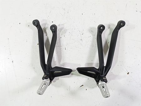 2023 Triumph Street Triple 765 RS Rear Passenger Footpeg Set T2088156 T2088157 {{ shop.shopifyCountryName }} - Mototech271