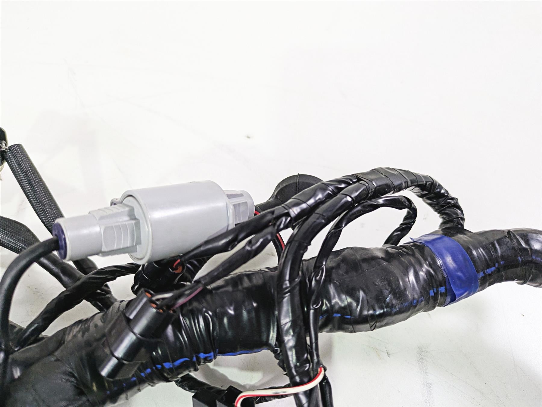 2013 Triumph Tiger 1215 Explorer Wiring Harness Loom - No Cuts T2501095 {{ shop.shopifyCountryName }} - Mototech271