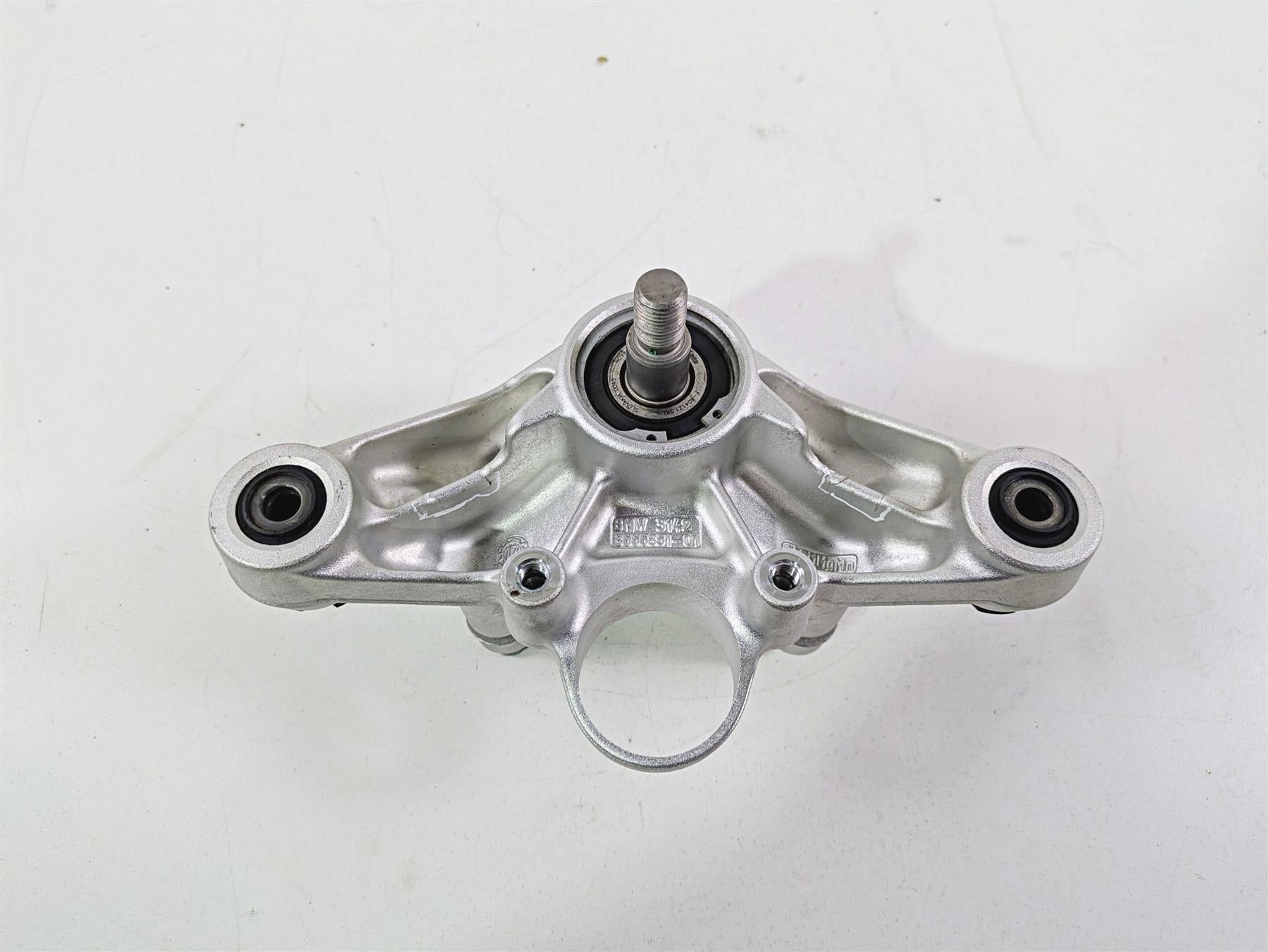 2017 BMW R1200 GS K50 Upper Triple Tree Steering Clamp 31428555849 {{ shop.shopifyCountryName }} - Mototech271