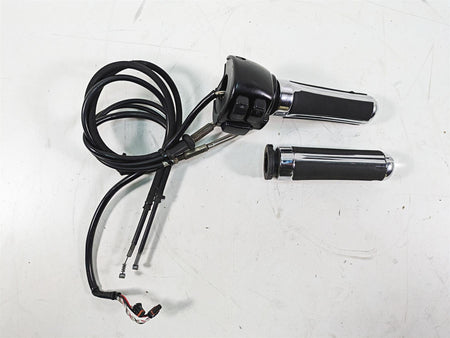 2012 Harley FLD Dyna Switchback Right Control Switch Throttle Grip Set 72948-12 {{ shop.shopifyCountryName }} - Mototech271