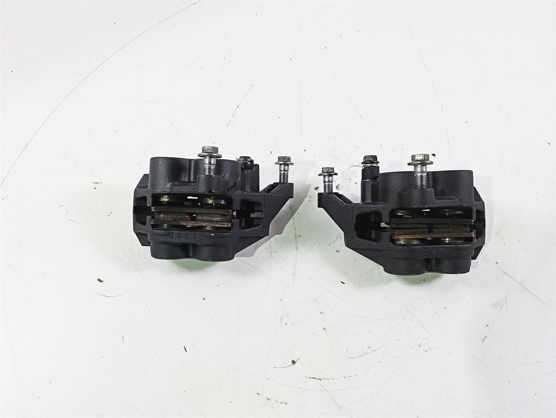 2012 Yamaha XT1200 Super Tenere Front Brake Caliper Set 23P-2580T-00 23P-2580U {{ shop.shopifyCountryName }} - Mototech271