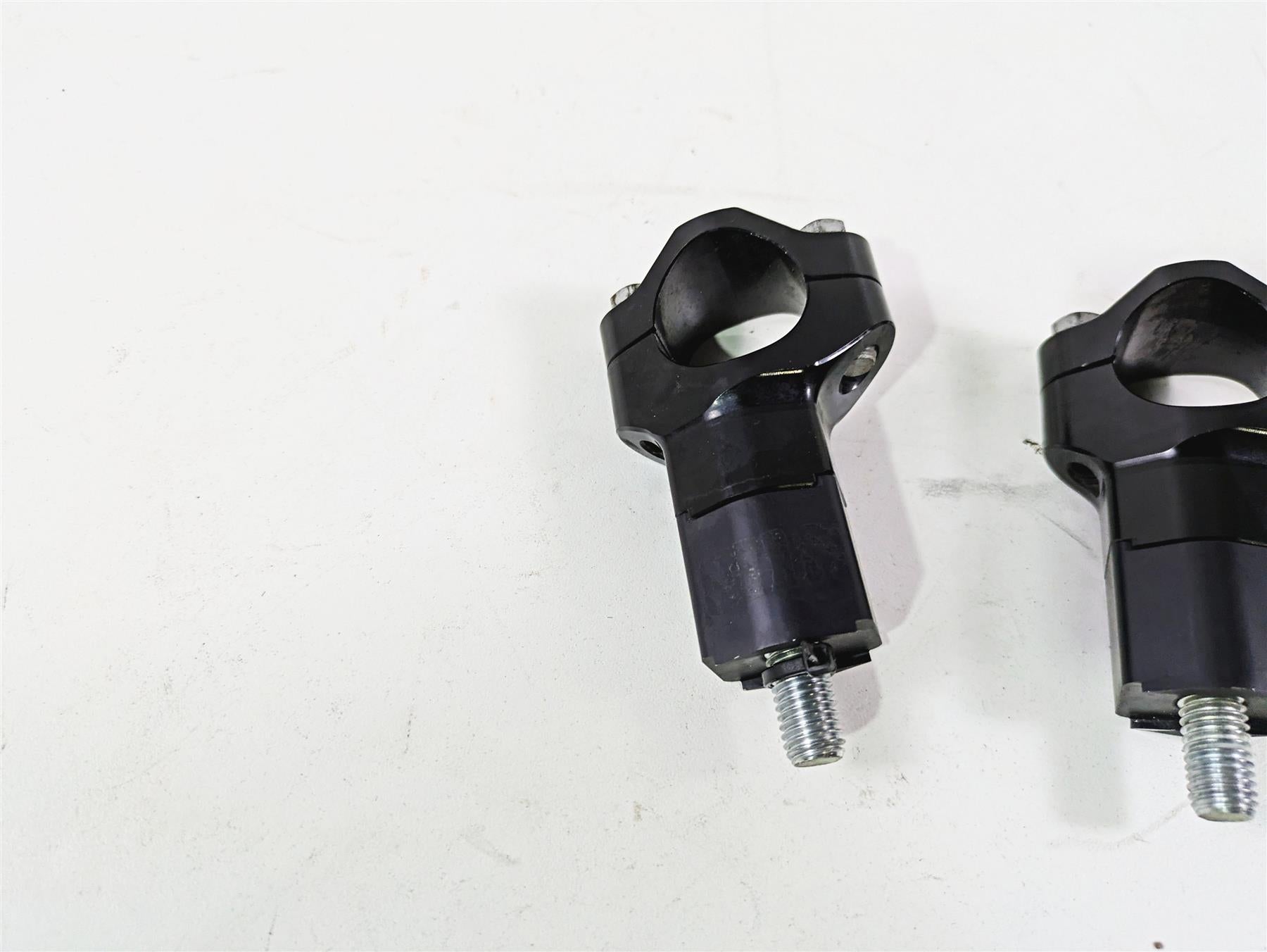 2020 KTM 1290 Super Adventure R Handlebar Riser + Extension Holder 00050000927 {{ shop.shopifyCountryName }} - Mototech271