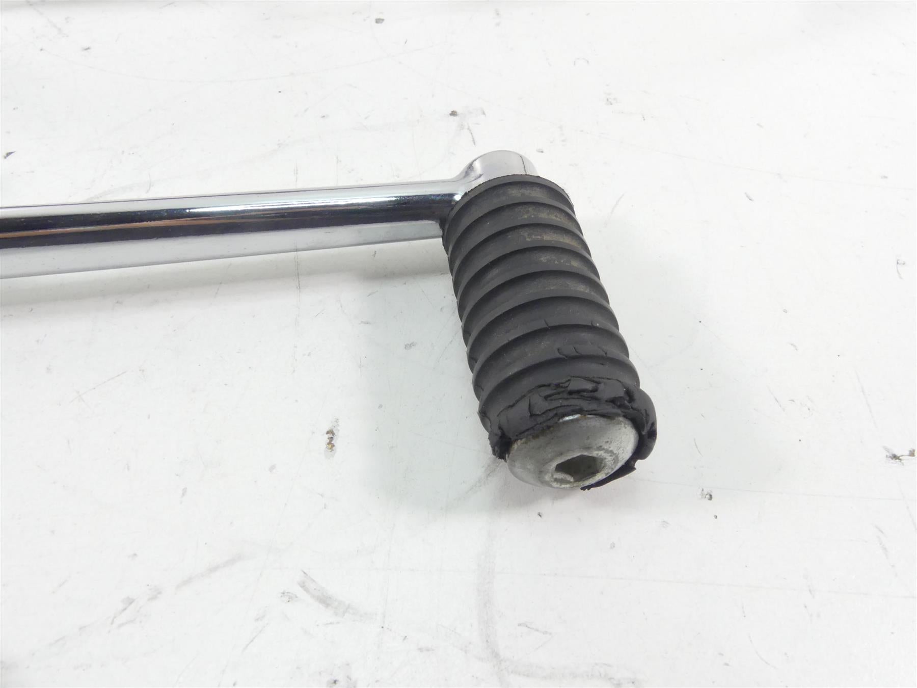2013 Harley Touring FLHTK Electra Glide Shifter Shift Lever Pedal Pegs 33895-82E {{ shop.shopifyCountryName }} - Mototech271