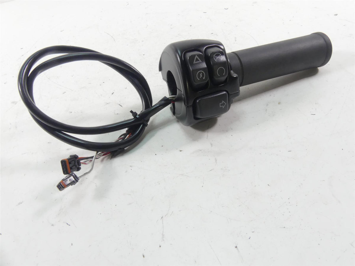2018 Harley Softail FXBB Street Bob Right Hand Control Switch 71500462 {{ shop.shopifyCountryName }} - Mototech271