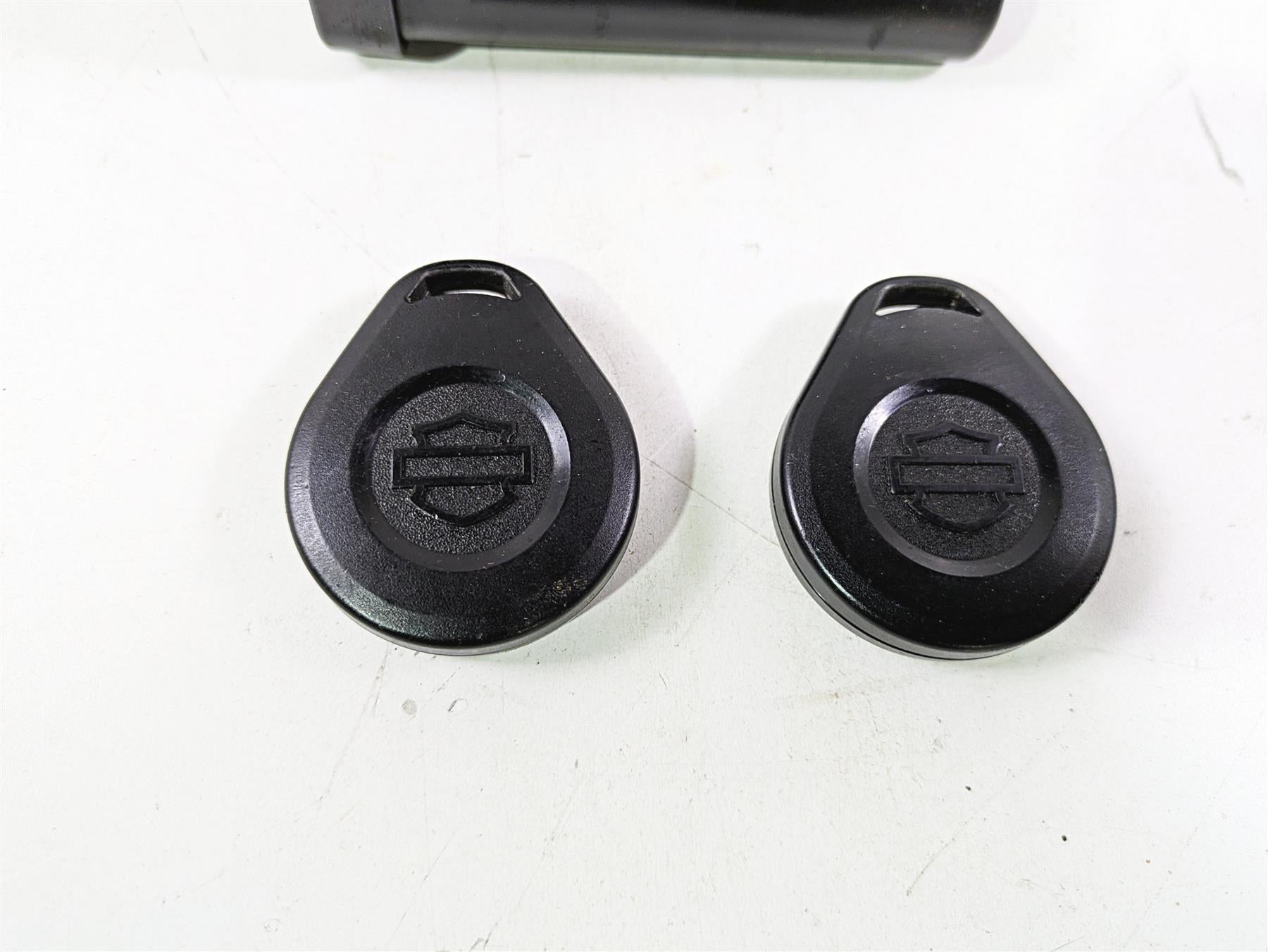 2010 Harley VRSCF Muscle Rod Tssm Security Flasher Module & Key Fob 69976-08 {{ shop.shopifyCountryName }} - Mototech271