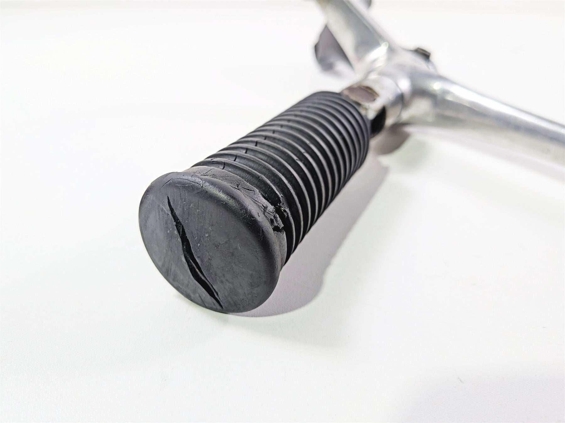 2006 Harley Sportster XL1200 C Front Left Footpeg & Shifter Parts FW 42651-04 {{ shop.shopifyCountryName }} - Mototech271