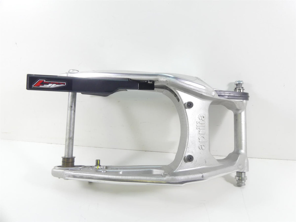 2019 Aprilia Tuono V4 RR Factory Rear Swingarm Swing Arm + Axle - Read 2B001289 {{ shop.shopifyCountryName }} - Mototech271