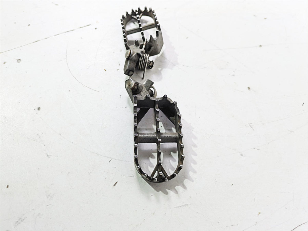 2015 BMW R1200GS Adv K51 Oem Rider Footpeg Foot Peg Set 46718529843 46718529844 {{ shop.shopifyCountryName }} - Mototech271