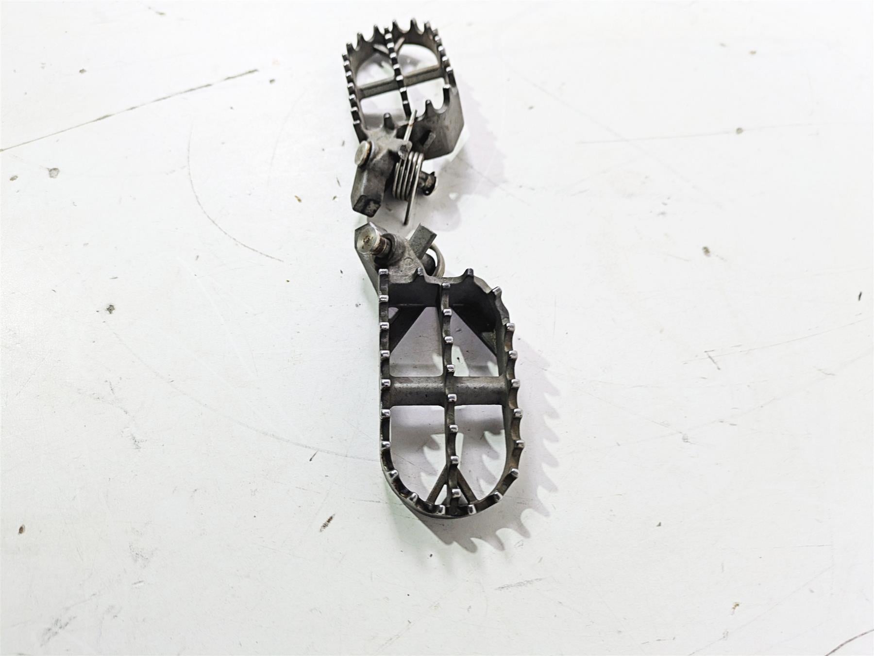 2015 BMW R1200GS Adv K51 Oem Rider Footpeg Foot Peg Set 46718529843 46718529844 {{ shop.shopifyCountryName }} - Mototech271