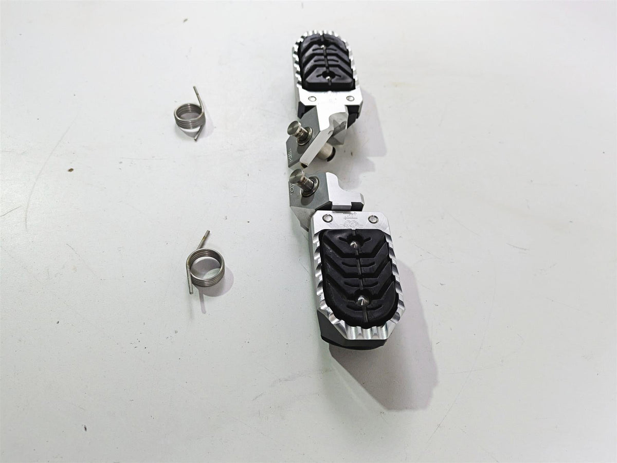 2021 BMW R1250GS K51 Adv Front Footpeg Rest Option 719 46719829532 46719829537 {{ shop.shopifyCountryName }} - Mototech271