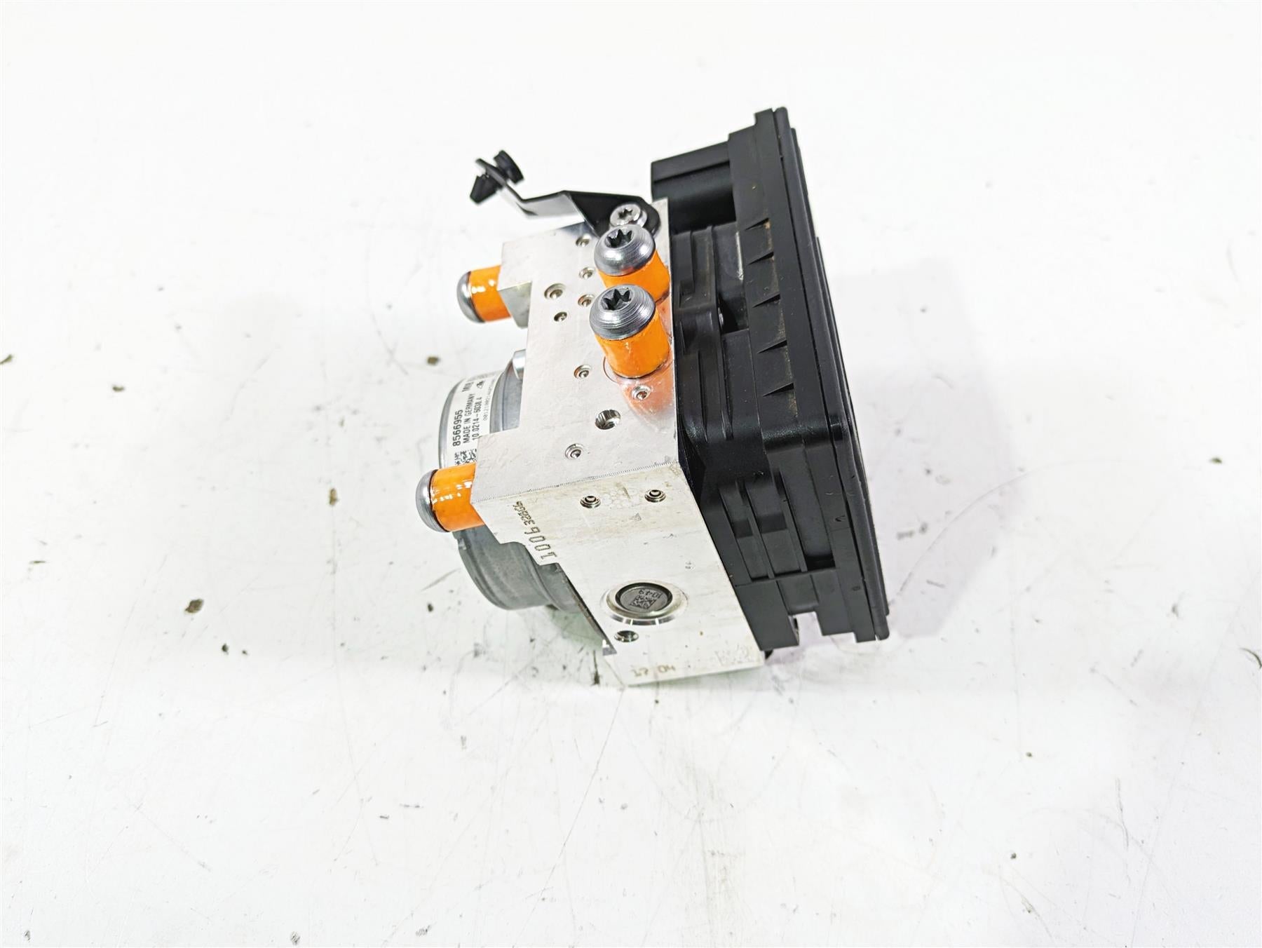 2017 BMW S1000R K47 Abs Brake Pump Pressure Unit Module 34518566956 8566955 {{ shop.shopifyCountryName }} - Mototech271