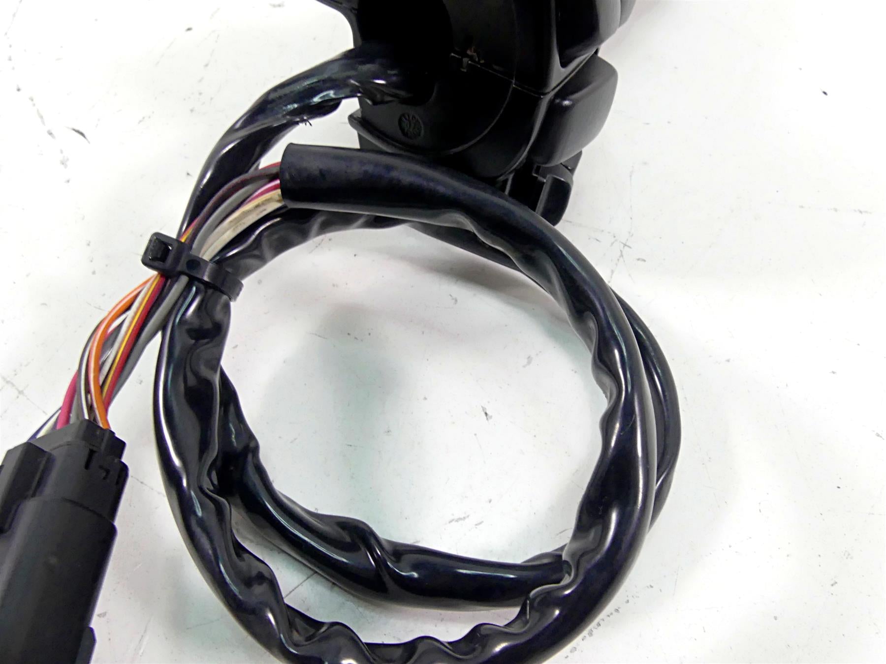 2008 Harley Touring FLHX Street Glide Right Cruise Control Switch Set 71595-08 {{ shop.shopifyCountryName }} - Mototech271