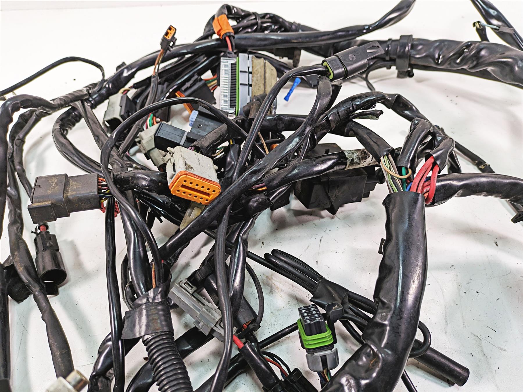 2005 Harley Touring FLHTCUI Electra Glide Main Wiring Harness Loom 70985-05 {{ shop.shopifyCountryName }} - Mototech271