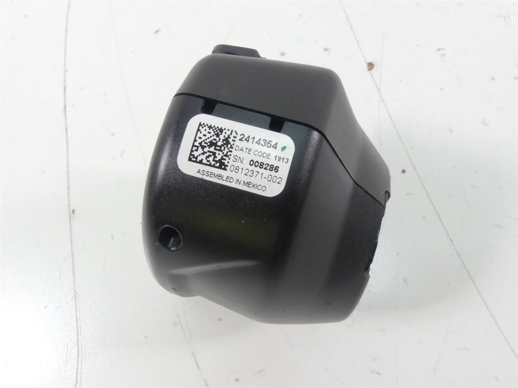 2019 Indian Motorcycle Co. FTR1200 Left Hand Cruise Horn Control Switch 2414354 {{ shop.shopifyCountryName }} - Mototech271