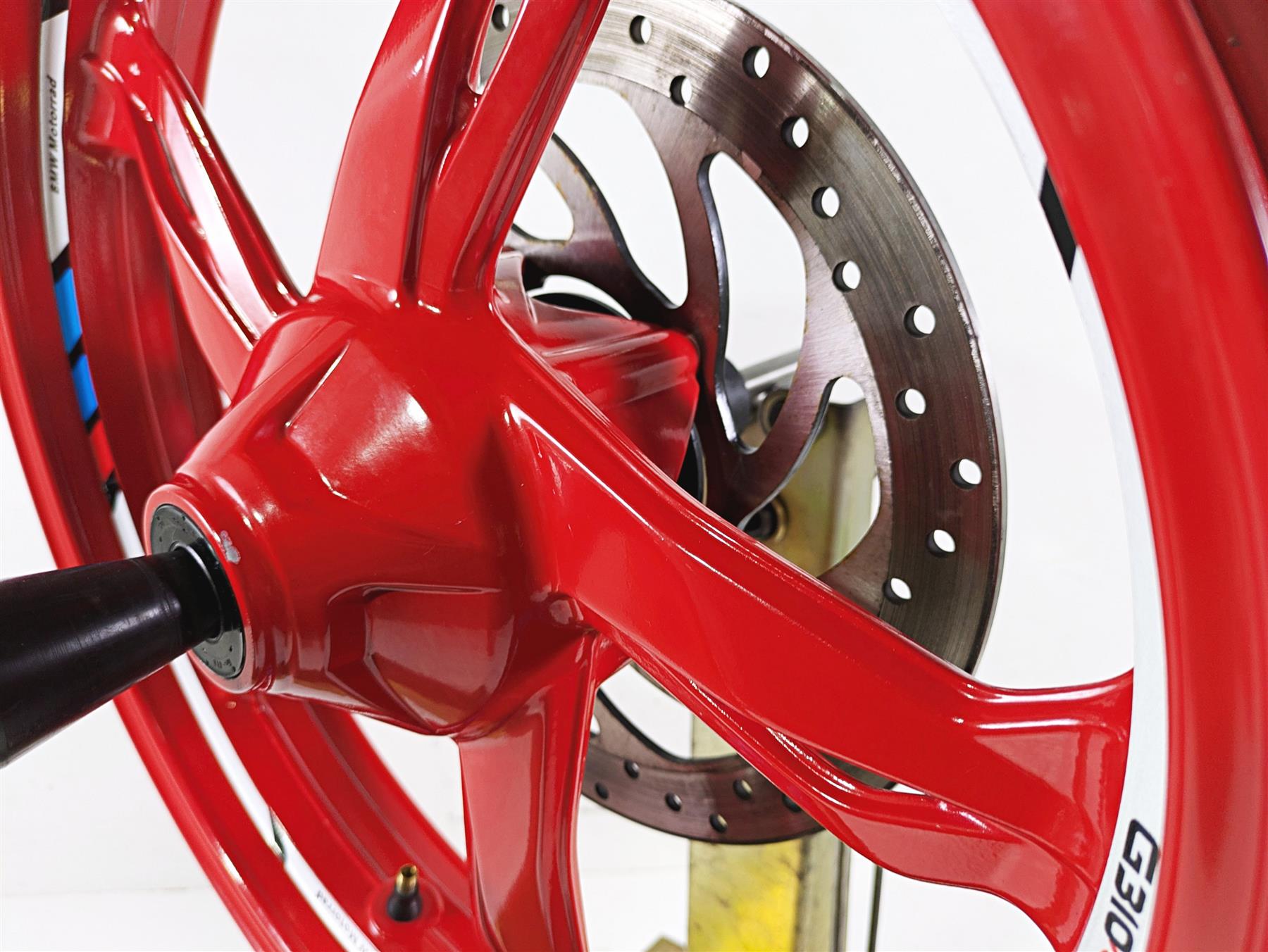2023 BMW G310R K03 Red Front Wheel Rim 17.3 READ 36311542859 {{ shop.shopifyCountryName }} - Mototech271