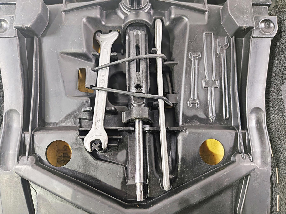 2016 BMW R1200 GS K50 Rear Passenger Seat Saddle 52538564242 {{ shop.shopifyCountryName }} - Mototech271